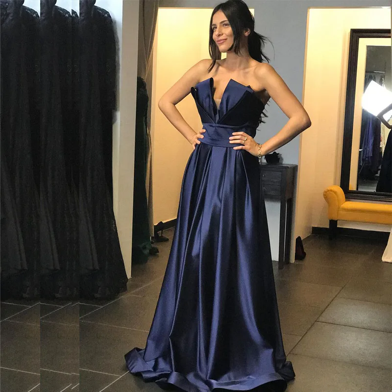 Simple Navy Blue A Line Evening Dresses V Neck Sleeveless Pleat Satin Skirt Formal Evening Gowns Cheap Long Prom Dress
Simple Navy Blue A Line Evening Dresses V Neck Sleeveless Pleat Satin Skirt Formal Evening Gowns Cheap Long Prom Dress