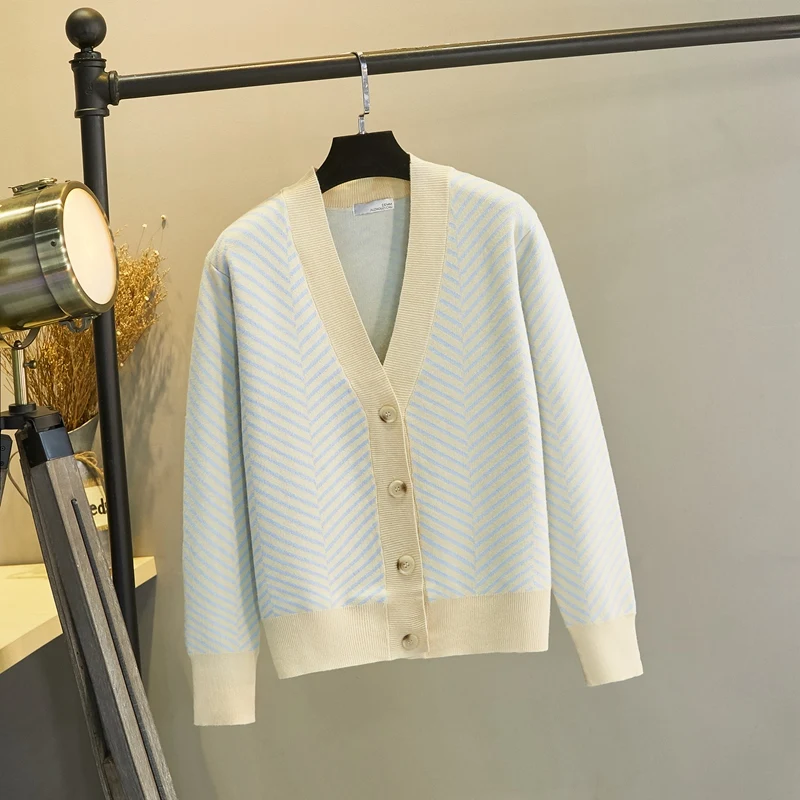 Autumn Winter Women Cardigan Sweater Fashion Knitted Outwear Coat V Neck Open Cardigans Casual Female Sweater Top
Autumn Winter Women Cardigan Sweater Fashion Knitted Outwear Coat V Neck Open Cardigans Casual Female Sweater Top