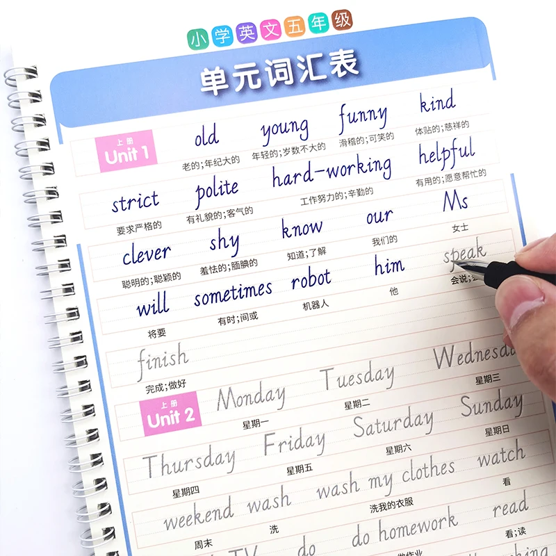 1 Books/Set Ltalic Font Chinese And English Copybook For Calligraphy Student Adult Copy Book Handwriting Practice Book for kids
1 Books/Set Ltalic Font Chinese And English Copybook For Calligraphy Student Adult Copy Book Handwriting Practice Book for kids