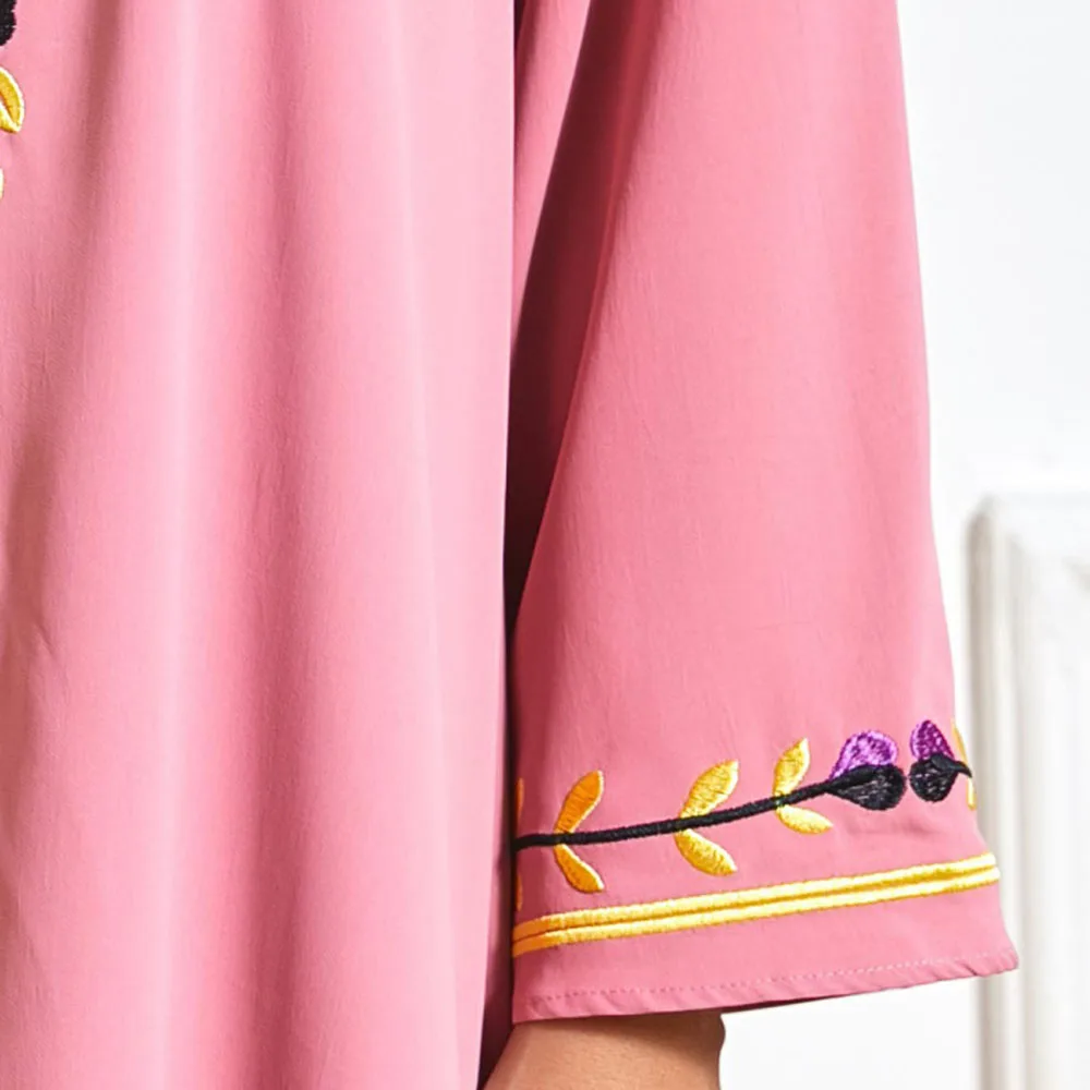 2021 Fashion Temperament Casual Oversize Women's Dress Loose Simple Color Contrast Gold Line Embroidery Pink Round Neck
2021 Fashion Temperament Casual Oversize Women's Dress Loose Simple Color Contrast Gold Line Embroidery Pink Round Neck