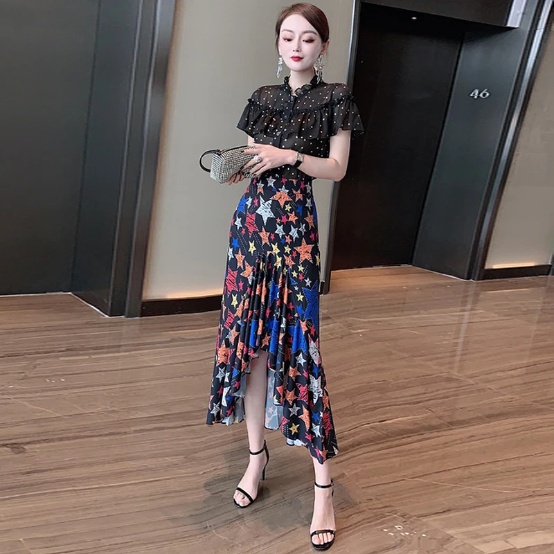 New Summer Women Sets Designer Black Chiffon Tops And Printed Vintage Irregular Mermaid Skirt Fashion Elegant Two Piece Suit
New Summer Women Sets Designer Black Chiffon Tops And Printed Vintage Irregular Mermaid Skirt Fashion Elegant Two Piece Suit