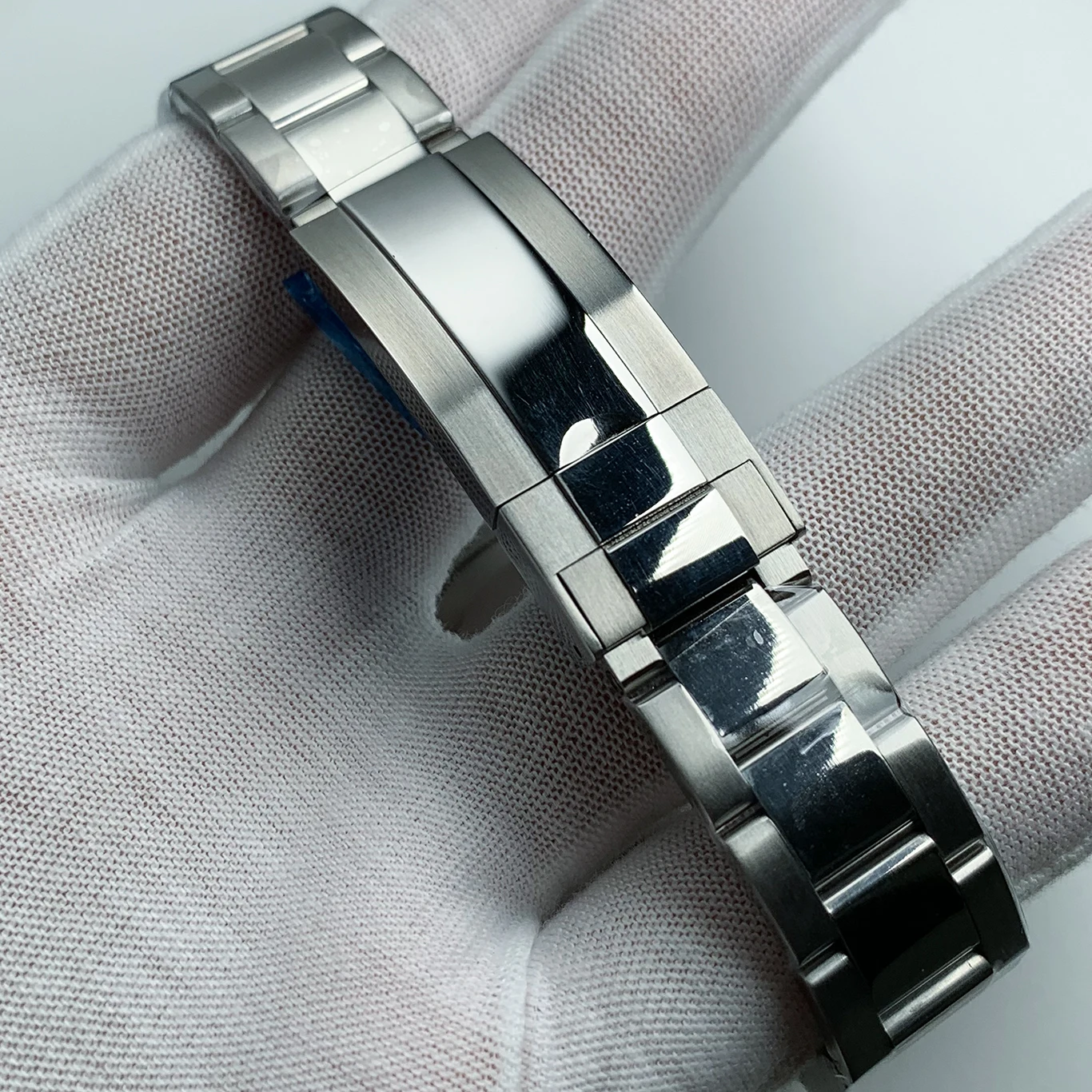 Mens Automatic Watch dg2813 Movement 39mm Oyster Case Sapphire Steel Solid Back Cover Automatic Self Winding reloj Air King D607
Mens Automatic Watch dg2813 Movement 39mm Oyster Case Sapphire Steel Solid Back Cover Automatic Self Winding reloj Air King D607