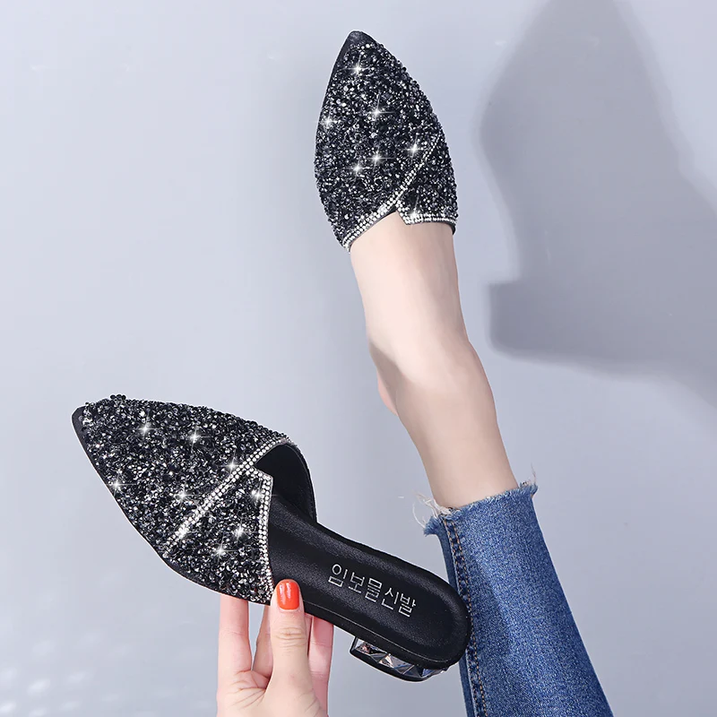 Fashion Crystal Bling Mules Slippers Women Shoes Female Mules Shoes Square Low Heels Elegant Shoes Woman Slipper Casual Shoes
Fashion Crystal Bling Mules Slippers Women Shoes Female Mules Shoes Square Low Heels Elegant Shoes Woman Slipper Casual Shoes