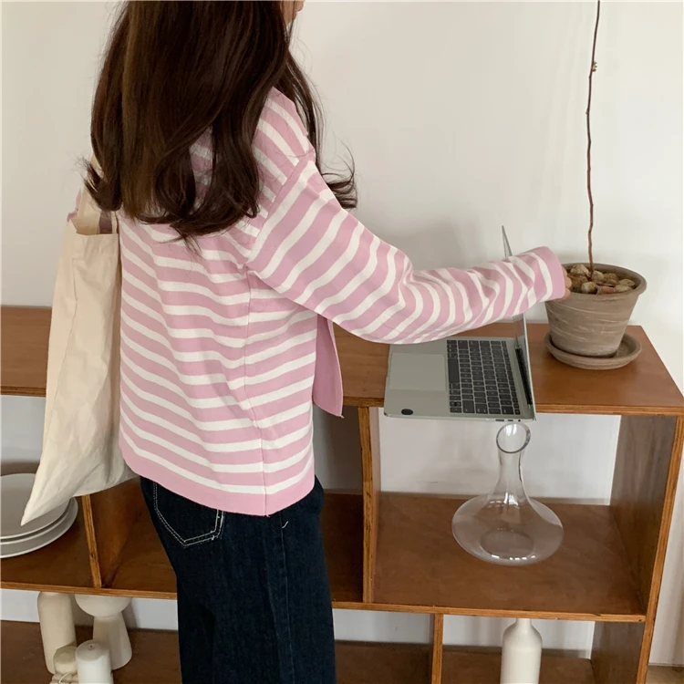 New 2021 Spring Autumn Women's T-shirt Pullover Striped Fake Two pieces Lace Up Korean Style Vintage Lady Tops
New 2021 Spring Autumn Women's T-shirt Pullover Striped Fake Two pieces Lace Up Korean Style Vintage Lady Tops