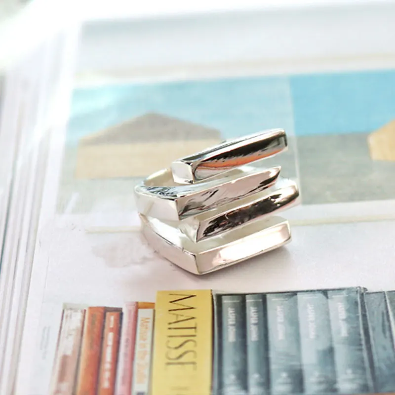 HUANZHI 2020 New Multi-Layer Irregular Trapezoid Square Cross Cutout Metal Ring For Women Girl Party Jewelry Gift
HUANZHI 2020 New Multi-Layer Irregular Trapezoid Square Cross Cutout Metal Ring For Women Girl Party Jewelry Gift