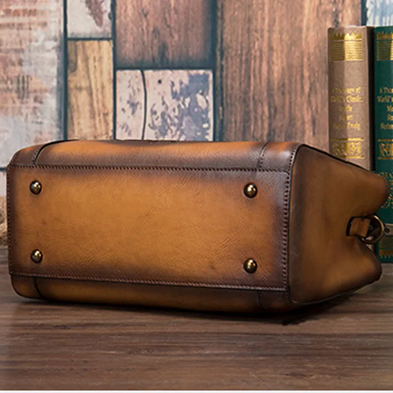 New Women's handbags leather handbags 2020 new tree cream skin rub color one shoulder messenger retro multifunctional bag women 
New Women's handbags leather handbags 2020 new tree cream skin rub color one shoulder messenger retro multifunctional bag women