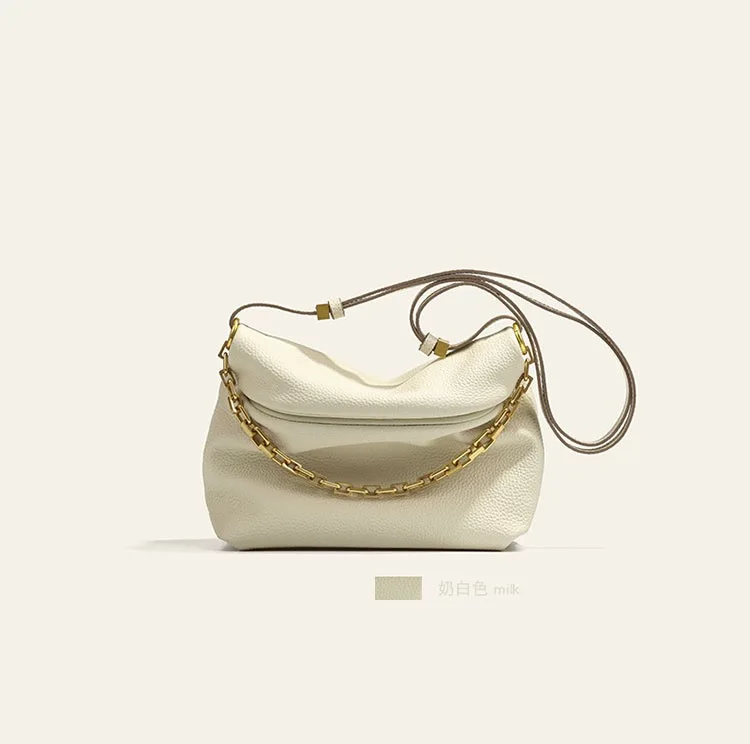 New niche chain cloud messenger bag women's bag top layer leather clip bag leather underarm bag fold dumpling bag
New niche chain cloud messenger bag women's bag top layer leather clip bag leather underarm bag fold dumpling bag