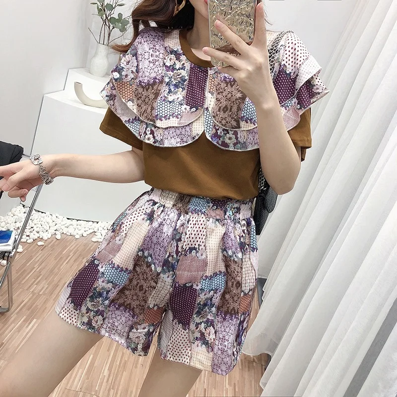 Korejepo Women Sets 2021 Summer Ladies French Retro Ethnic Print T-Shirt All-Match High-Waist Wide-Leg Shorts Two-Piece Suits
Korejepo Women Sets 2021 Summer Ladies French Retro Ethnic Print T-Shirt All-Match High-Waist Wide-Leg Shorts Two-Piece Suits