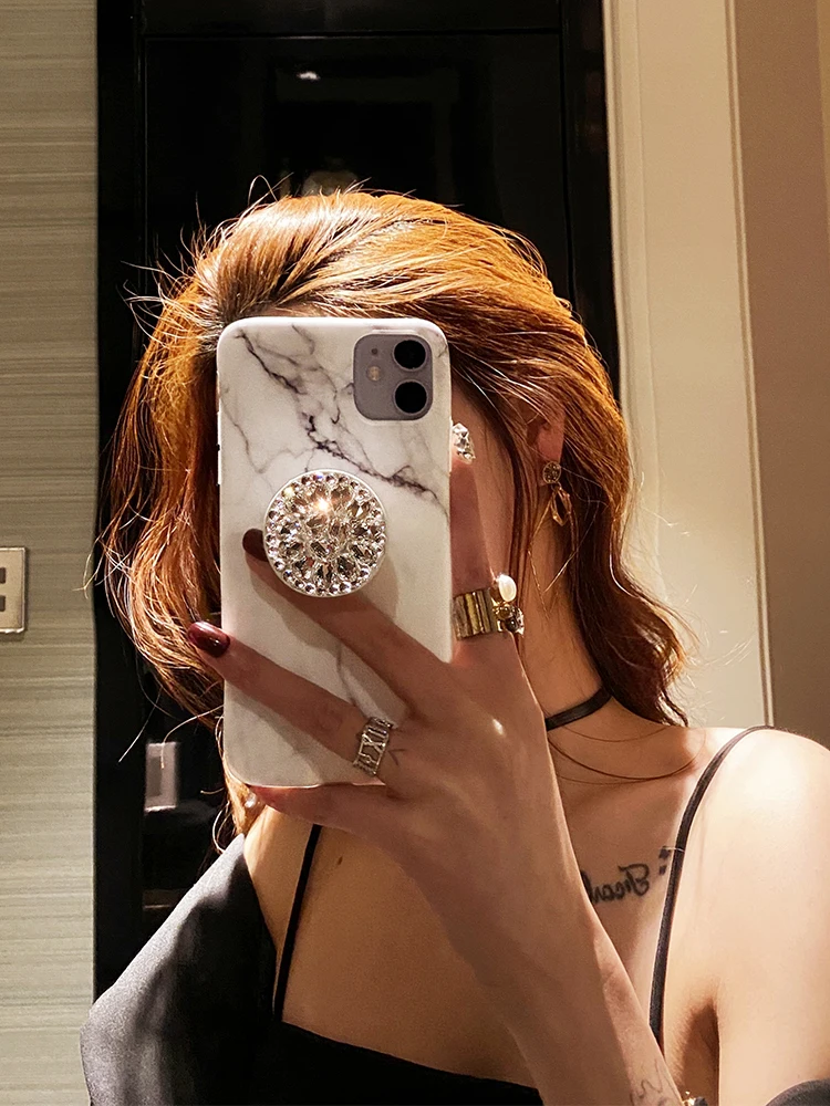 Luxury diamond Bracket White marble support Soft silicone phone case for apple iphone 12 MiNi X XR XS MAX 7 8 plus 11 Pro cover 
Luxury diamond Bracket White marble support Soft silicone phone case for apple iphone 12 MiNi X XR XS MAX 7 8 plus 11 Pro cover
