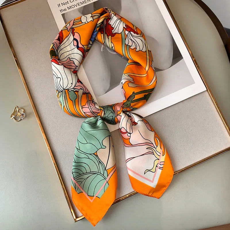 Design Printed Square Silk Scarf Female Foulard Pashmina Neck Scarves Hairband 2021 New Soft Summer Bandana Neckerchief
Design Printed Square Silk Scarf Female Foulard Pashmina Neck Scarves Hairband 2021 New Soft Summer Bandana Neckerchief