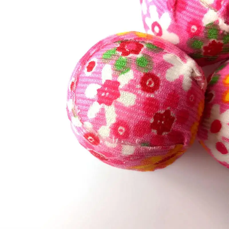 6PCS Cat Toy Kitten Ball Toys Flower Print Soft Pet Toy Kitten Chasing Toy Cat Interactive Toy Pet Training Toy Random Color
6PCS Cat Toy Kitten Ball Toys Flower Print Soft Pet Toy Kitten Chasing Toy Cat Interactive Toy Pet Training Toy Random Color