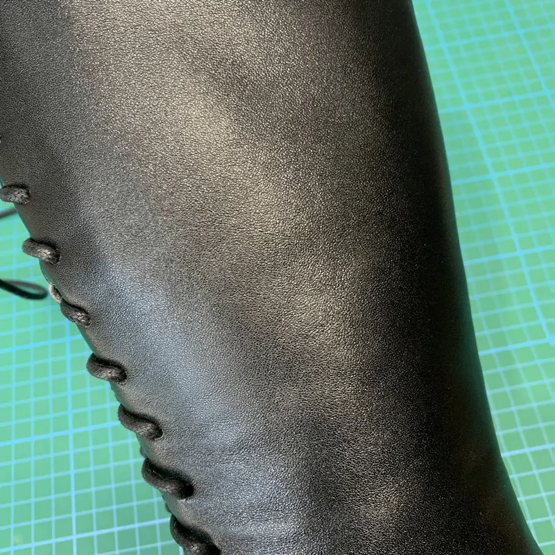 Cow Leather Boots Women High Boots Autumn Winter Warm Round Toe Buckle Zip Knee Boots Black Ladies Shoes
Cow Leather Boots Women High Boots Autumn Winter Warm Round Toe Buckle Zip Knee Boots Black Ladies Shoes