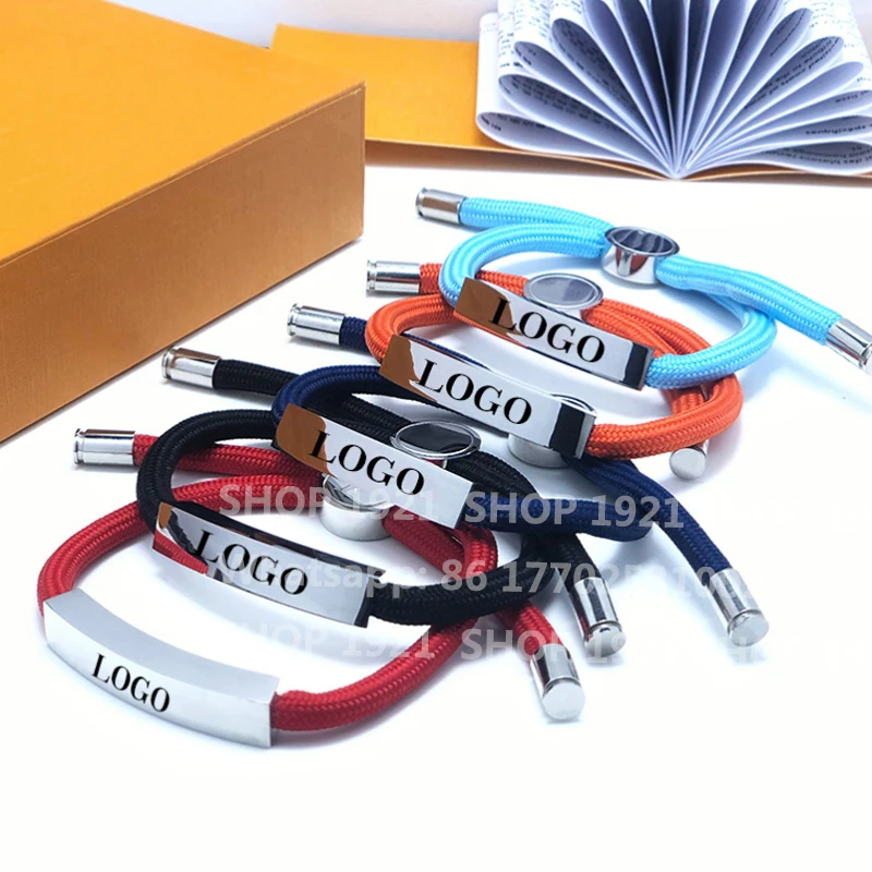 New luxury telescopic Color Bracelet titanium steel bracelet couple simple fashion bracelet bracelet elbow old flower printing w
New luxury telescopic Color Bracelet titanium steel bracelet couple simple fashion bracelet bracelet elbow old flower printing w