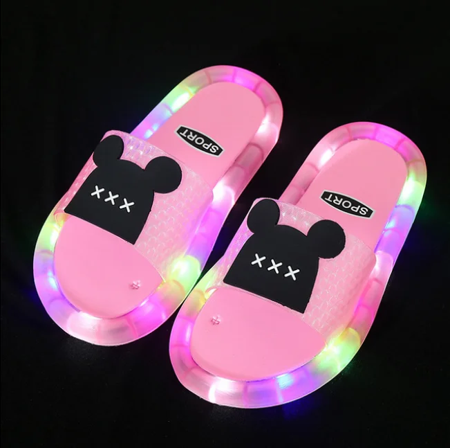 2021New Summer Girls Boys Luminous Slippers Children Soft PVC Shoes Toddler Kids Home Sandals Comfortable Baby Pink
2021New Summer Girls Boys Luminous Slippers Children Soft PVC Shoes Toddler Kids Home Sandals Comfortable Baby Pink