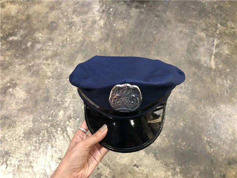 2021 Sexy Police Woman Performing Suit Cosplay Costume Set Uniform For Halloween Temptation Prom Night Club Outfit
2021 Sexy Police Woman Performing Suit Cosplay Costume Set Uniform For Halloween Temptation Prom Night Club Outfit
