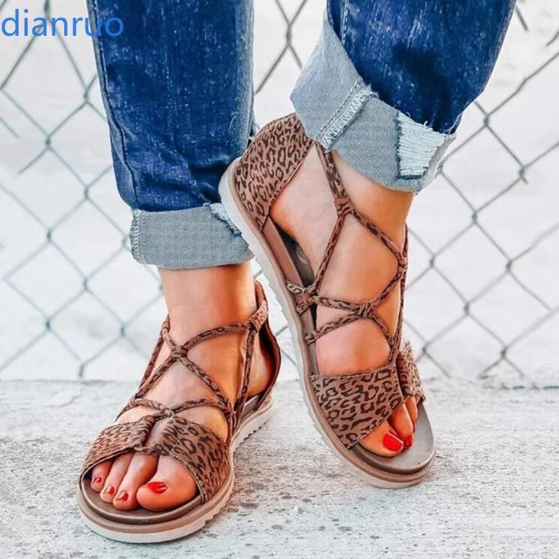 Plus size 2021 new holiday bohemian sandals female summer flat-bottom straps Korean students all-match lace-up Roman shoes
Plus size 2021 new holiday bohemian sandals female summer flat-bottom straps Korean students all-match lace-up Roman shoes