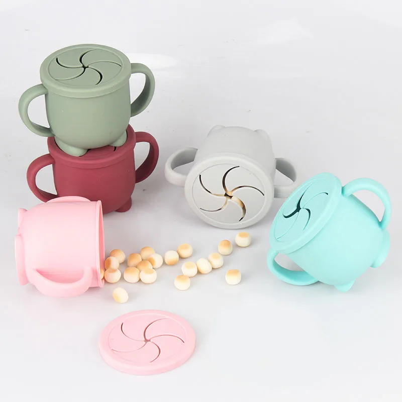 

BPA Free Kids Silicone Food Storage Box Solid Color Baby Snack Cup Portable Children Snacks Container with Lid Kids Cup