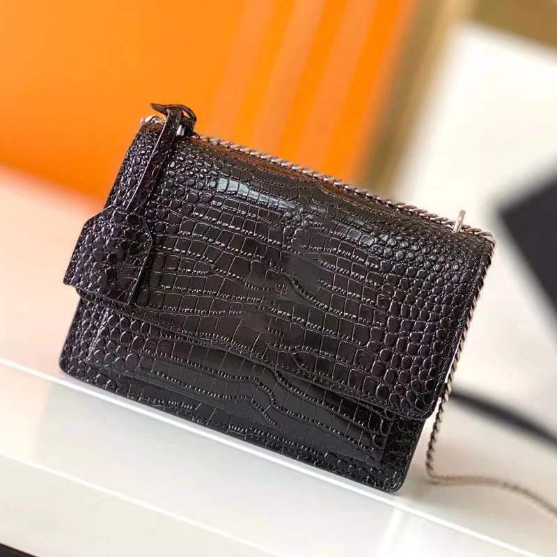 Famous brand explosion luxury handbag women's bag designer LADY CLASSIC Plaid Shoulder Messenger Bag crocodile leather female Me
Famous brand explosion luxury handbag women's bag designer LADY CLASSIC Plaid Shoulder Messenger Bag crocodile leather female Me