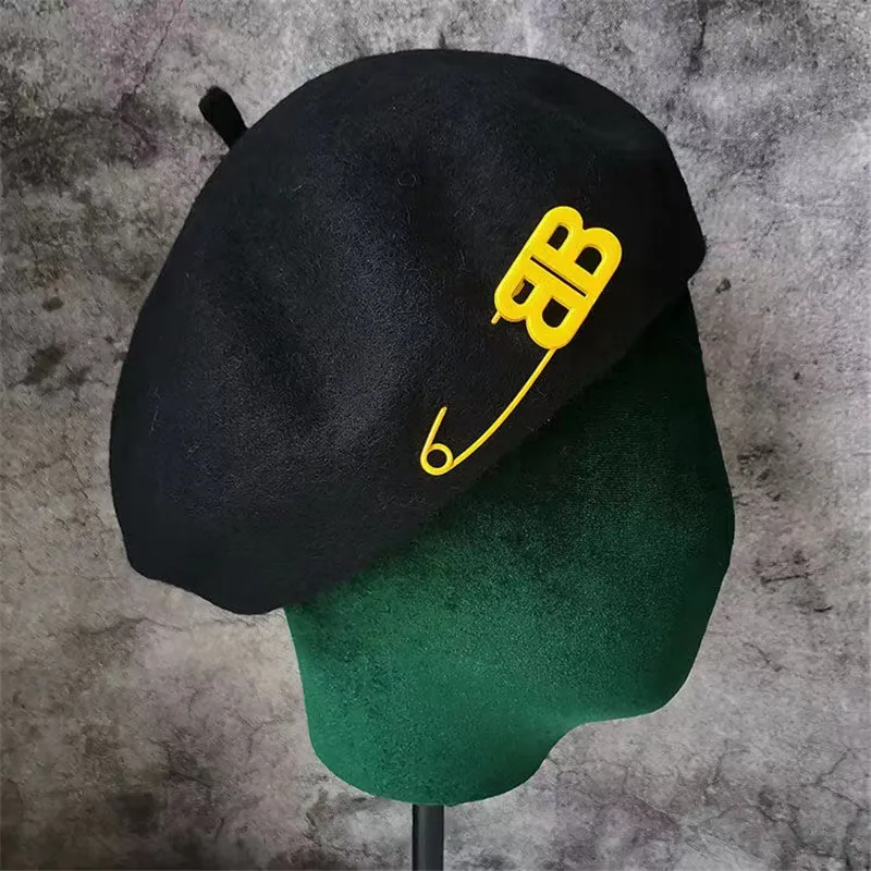 Brand Designer Winter Women's Berets Hat with BB Accessories Warm Wool Octagonal Caps French artist painter Beanies Hats
Brand Designer Winter Women's Berets Hat with BB Accessories Warm Wool Octagonal Caps French artist painter Beanies Hats