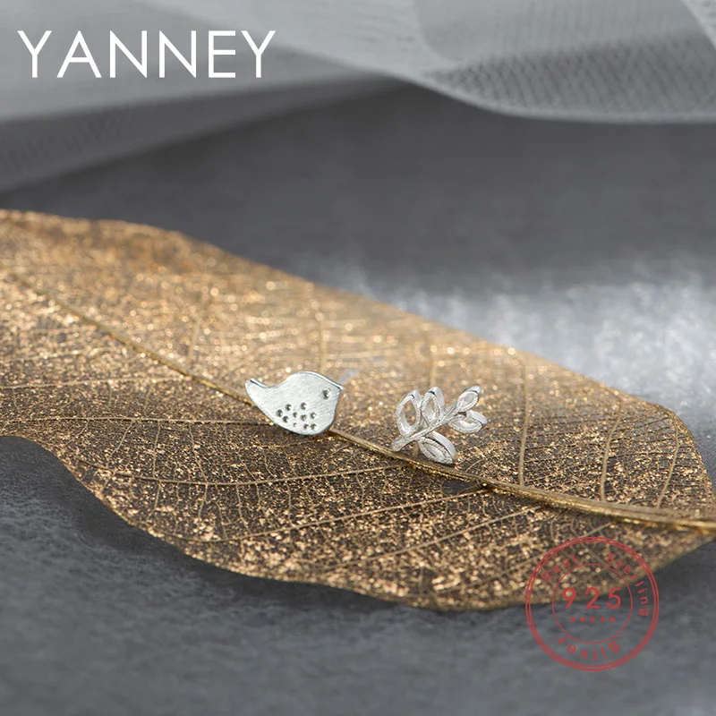 YANNEY Silver Color Bird Hollow Leaf Stud Earrings Fashion Women Girls Simple Asymmetrical Ornament Christmas Gift
YANNEY Silver Color Bird Hollow Leaf Stud Earrings Fashion Women Girls Simple Asymmetrical Ornament Christmas Gift
