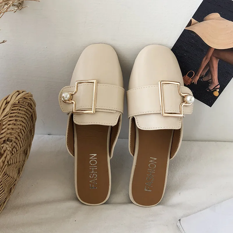 Slippers Women Summer Cover Toe Flat Shoes Female Mules Sexy Slides Loafers Fashion Low Pantofle Soft Luxury 2021 PU Rome Basic 
Slippers Women Summer Cover Toe Flat Shoes Female Mules Sexy Slides Loafers Fashion Low Pantofle Soft Luxury 2021 PU Rome Basic