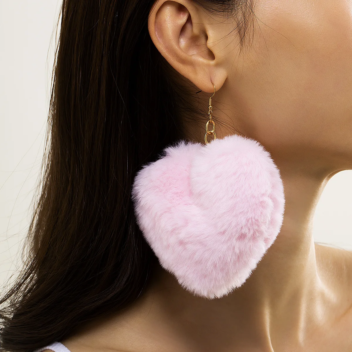 Exaggerated Big Cute Statement Furry Heart Shape Trendy Elegant Created Drop Earrings For Women Girls Wedding Party Earring
Exaggerated Big Cute Statement Furry Heart Shape Trendy Elegant Created Drop Earrings For Women Girls Wedding Party Earring