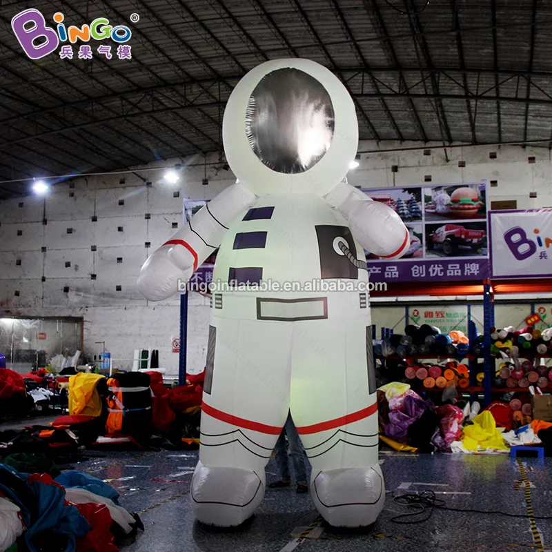 EXQUISITE CRAFTS 4mh inflatable lighting astronaut model customized LED standing astronaut advertising decoration
EXQUISITE CRAFTS 4mh inflatable lighting astronaut model customized LED standing astronaut advertising decoration