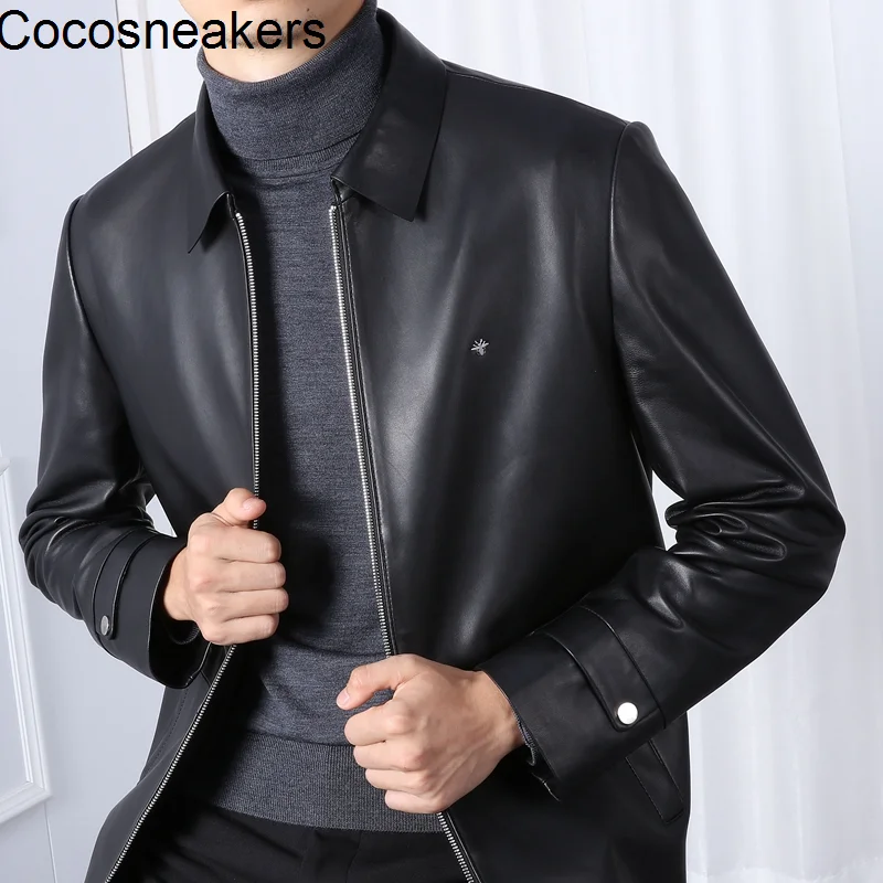 Enjoy luxurious and delicate sheepskin leisure business leather clothes men's medium and long Lapel leather windbreaker coat
Enjoy luxurious and delicate sheepskin leisure business leather clothes men's medium and long Lapel leather windbreaker coat