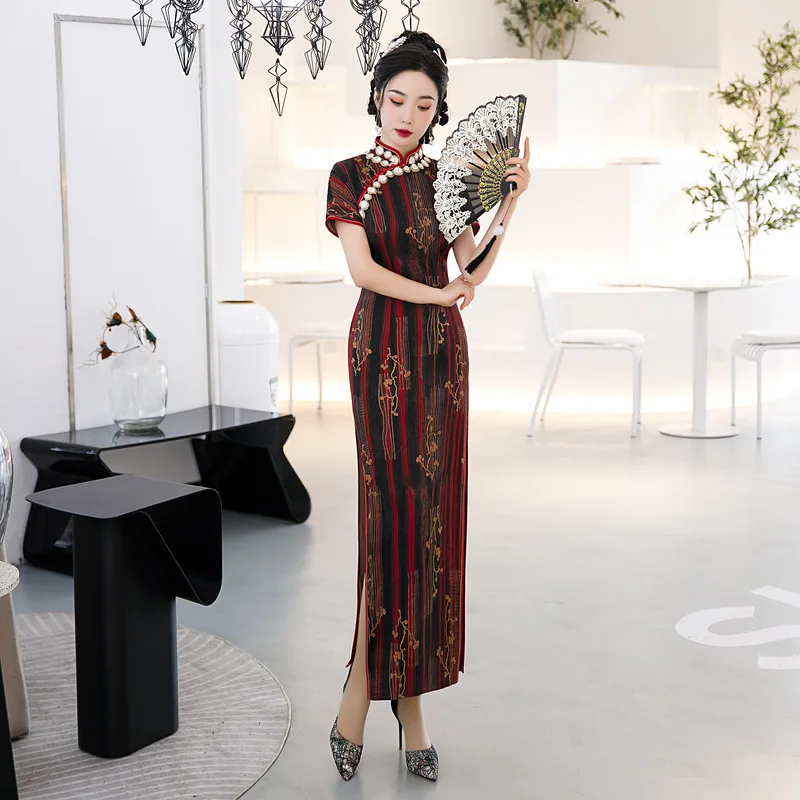 Print Lady Satin Cheongsam Mandarin Collar Chinese Style Dress Gown Vintage Button Short Sleeve Qipao Sheath High Split Vestidos
Print Lady Satin Cheongsam Mandarin Collar Chinese Style Dress Gown Vintage Button Short Sleeve Qipao Sheath High Split Vestidos