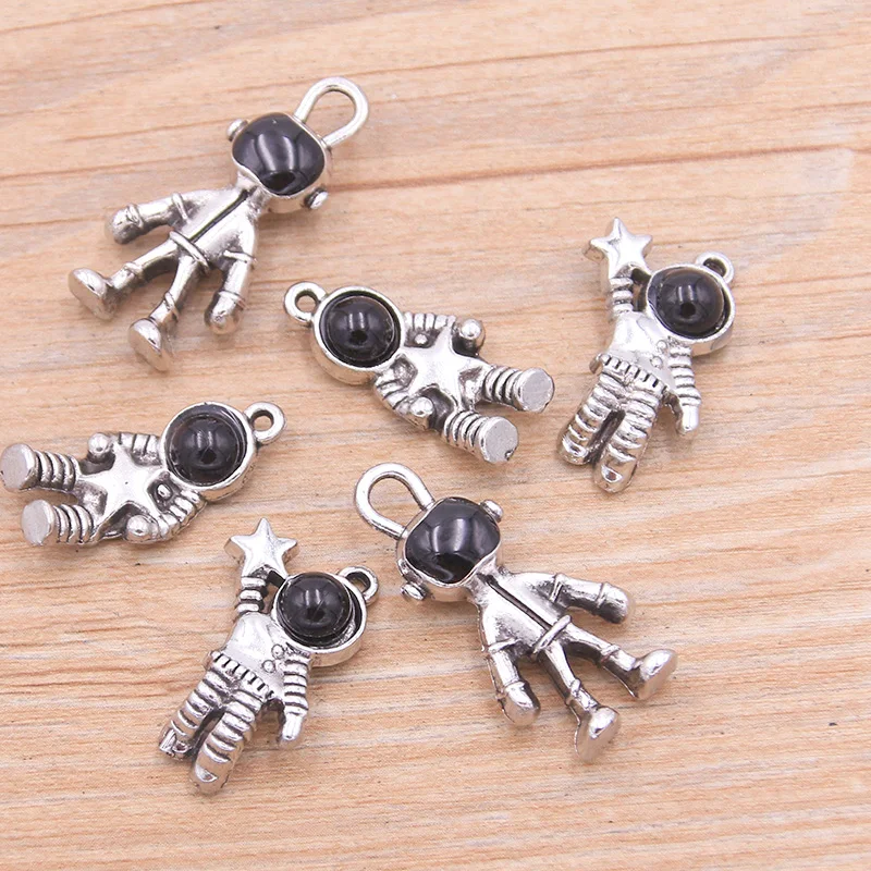 PULCHRITUDE 8pcs 2 Style 3 Size Metal Alloy Photo Color Alien Charms Astronaut Pendants For Jewelry Making DIY Handmade Craft
PULCHRITUDE 8pcs 2 Style 3 Size Metal Alloy Photo Color Alien Charms Astronaut Pendants For Jewelry Making DIY Handmade Craft