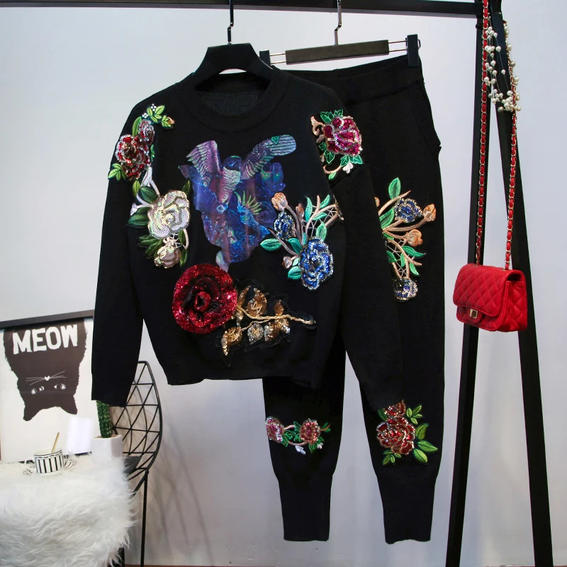 Spring Fashion Black Gray Knitted Tracksuit Women Outfits Handwork Sequins Flowers Sweater Long Pants Set Loose Knit Suit Female
Spring Fashion Black Gray Knitted Tracksuit Women Outfits Handwork Sequins Flowers Sweater Long Pants Set Loose Knit Suit Female