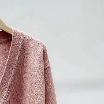 Women Sweater 2021 Early Autumn New Three-piece Solid Color Jacket Short Sling Elastic Belt Shorts
Women Sweater 2021 Early Autumn New Three-piece Solid Color Jacket Short Sling Elastic Belt Shorts