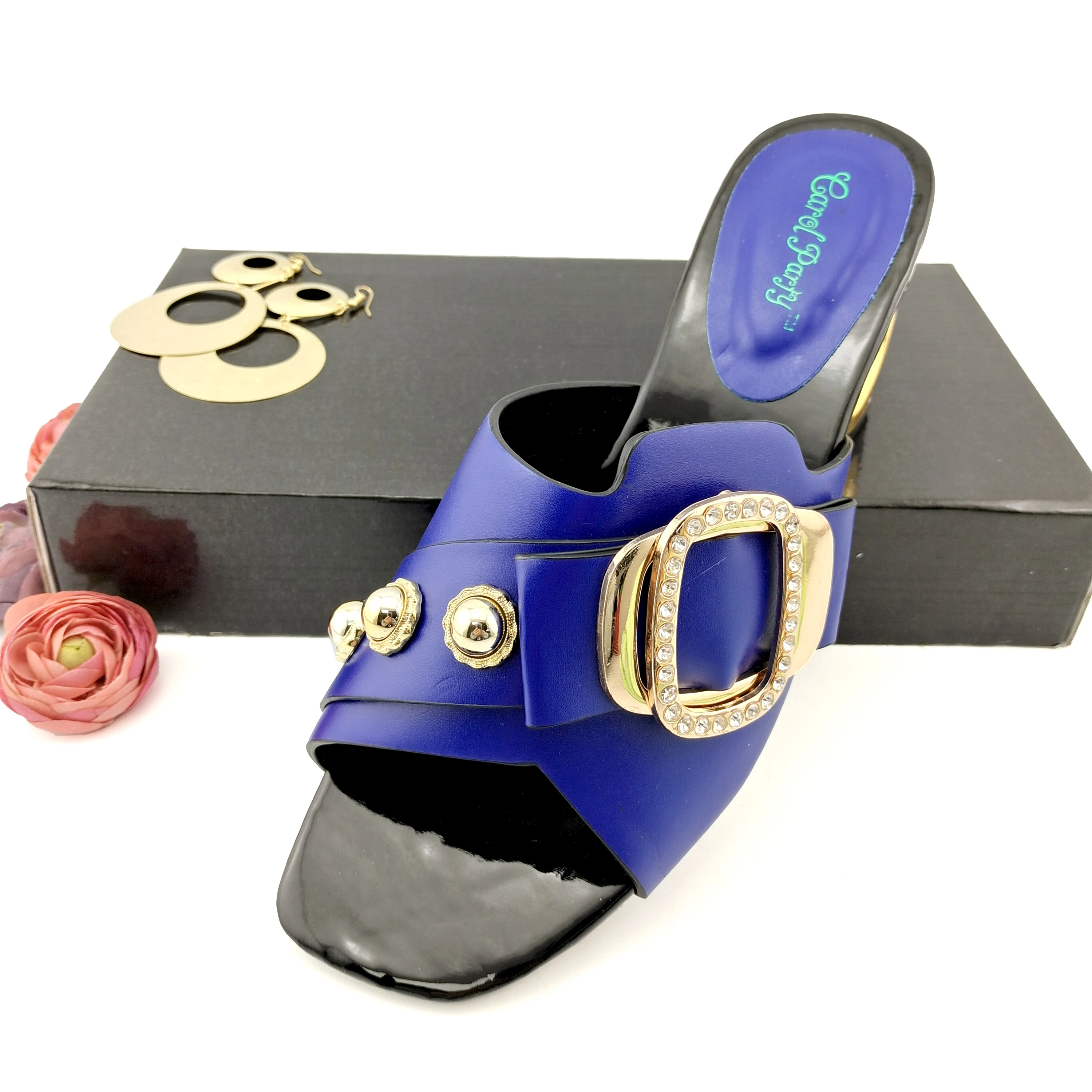Royal Blue Color New special-shaped heel shoes casual shoes working women's shoes banquet shoes
Royal Blue Color New special-shaped heel shoes casual shoes working women's shoes banquet shoes