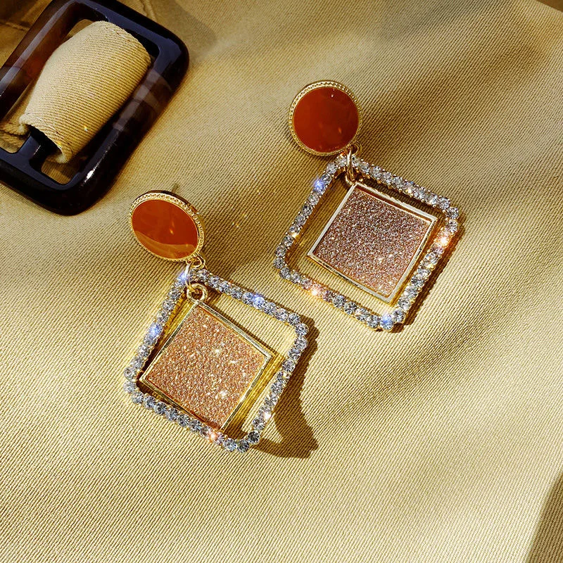 S925 Silver Needle Geometric rhombus Summer temperament long earrings fresh and wild female earrings
S925 Silver Needle Geometric rhombus Summer temperament long earrings fresh and wild female earrings