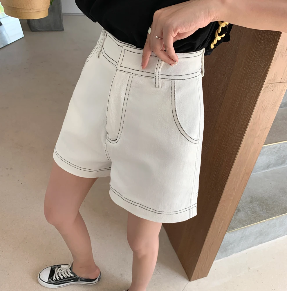 Lauri Laki Vintage High Waist Denim Shorts Jeans Women Solid Wide Leg Straight Hot Shorts Summer 2021 Mini Shorts Casual 
Lauri Laki Vintage High Waist Denim Shorts Jeans Women Solid Wide Leg Straight Hot Shorts Summer 2021 Mini Shorts Casual
