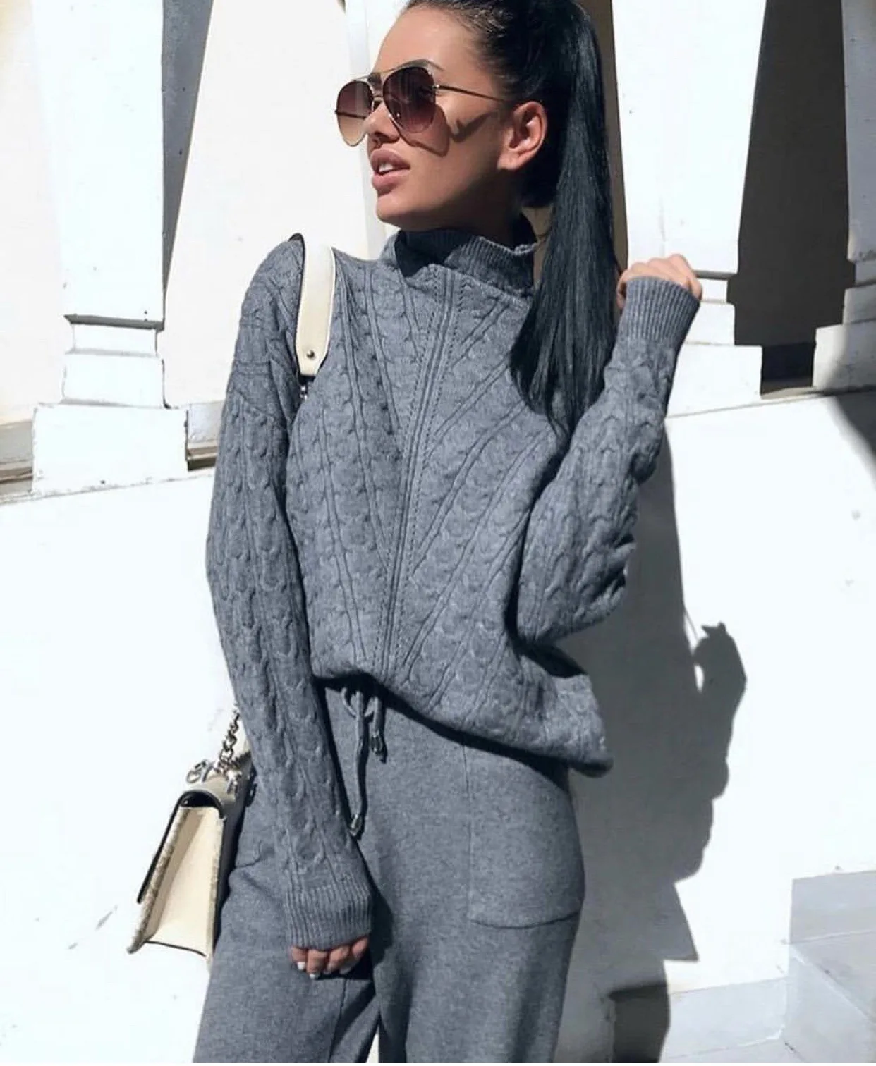 Autumn Winter Knitted Turtleneck Tracksuit For Women Casual Knitted Trousers+Turtleneck Sweater Women's Suit Warm Female Tracks
Autumn Winter Knitted Turtleneck Tracksuit For Women Casual Knitted Trousers+Turtleneck Sweater Women's Suit Warm Female Tracks