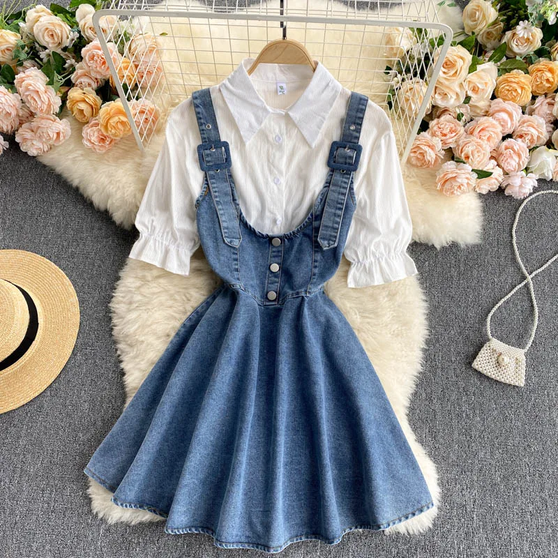 College Style Suit 2021 New Style Ladies Shirt Sweet and Age-reducing Wild Denim Strap Skirt Fashionable Two-piece Suit GK584
College Style Suit 2021 New Style Ladies Shirt Sweet and Age-reducing Wild Denim Strap Skirt Fashionable Two-piece Suit GK584