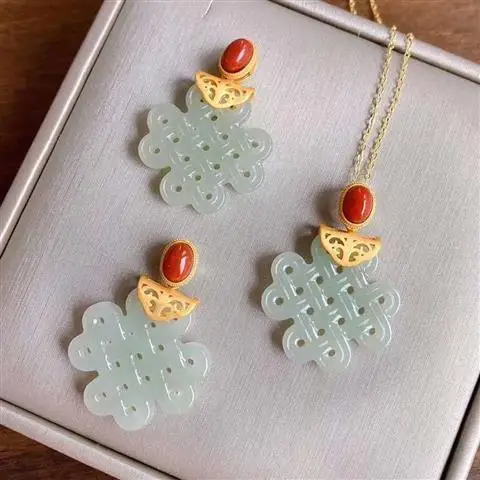 Natural Hetian Jade Hollow Carved Chinese Knot Pendant Ruyi Female Jade Necklace Chinese Style Retro Ethnic Style Jewelry
Natural Hetian Jade Hollow Carved Chinese Knot Pendant Ruyi Female Jade Necklace Chinese Style Retro Ethnic Style Jewelry