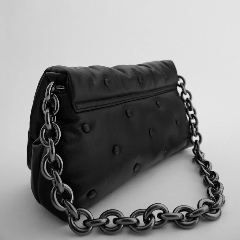 Women's Shoulder Bags 2020 Denim Quailty Thick Metal Chain Shoulder Purses And Handbag Women Clutch Bags Ladies Armpit Bag
Women's Shoulder Bags 2020 Denim Quailty Thick Metal Chain Shoulder Purses And Handbag Women Clutch Bags Ladies Armpit Bag