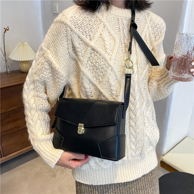 Mortise Lock Women's Shoulder Bags Smooth Leather Trending Crossbody Bag Branded Designer Soft PU Leather Female Shoulder Bag
Mortise Lock Women's Shoulder Bags Smooth Leather Trending Crossbody Bag Branded Designer Soft PU Leather Female Shoulder Bag
