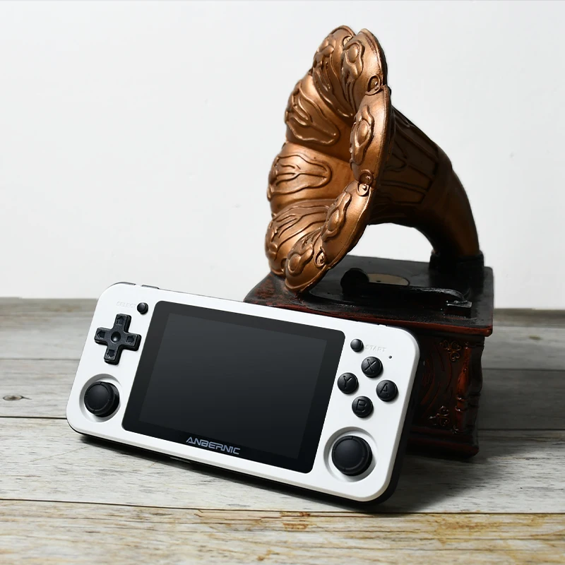 Powkiddy RG351P Retro Game Console Double Rocker RK3326 1.5GHz 128GB Version Open Linux System PC Shell PS1 N64 Children's Gifts
Powkiddy RG351P Retro Game Console Double Rocker RK3326 1.5GHz 128GB Version Open Linux System PC Shell PS1 N64 Children's Gifts