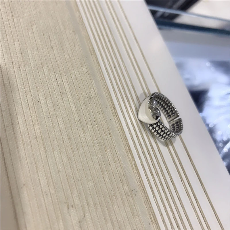 BOAKO 2020 Fashion Sweet Korea Ring LOVE Heart Rings Vintage Handmade Weave Thai Elegant Party Jewelry Gifts for Women Couples 
BOAKO 2020 Fashion Sweet Korea Ring LOVE Heart Rings Vintage Handmade Weave Thai Elegant Party Jewelry Gifts for Women Couples