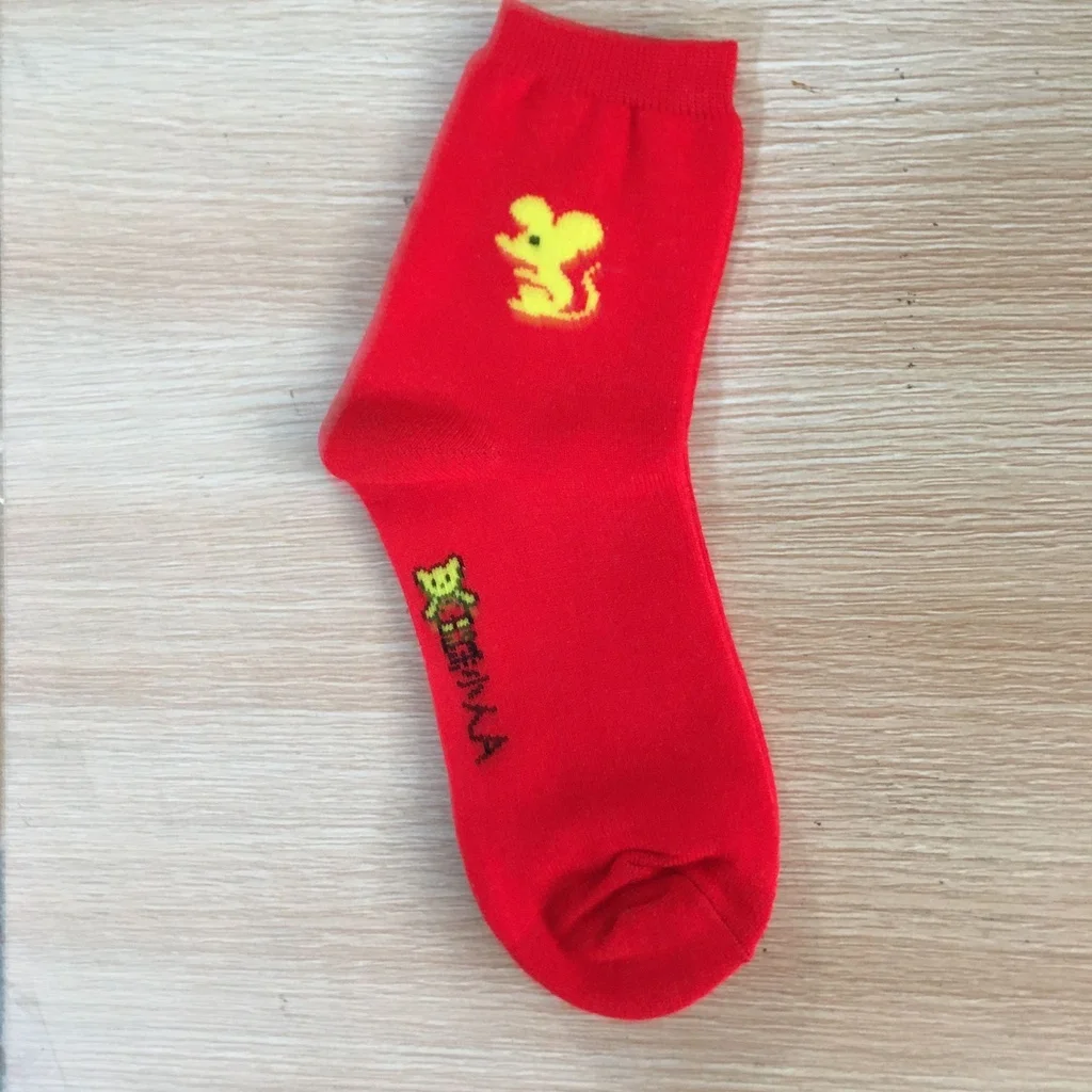 CHAOZHU Stocks New Year Mouse Lucky Red Stepped Villain Golden Mouse Cartoon Socks High Quality Cotton Soft Chinatown Sox Luck
CHAOZHU Stocks New Year Mouse Lucky Red Stepped Villain Golden Mouse Cartoon Socks High Quality Cotton Soft Chinatown Sox Luck