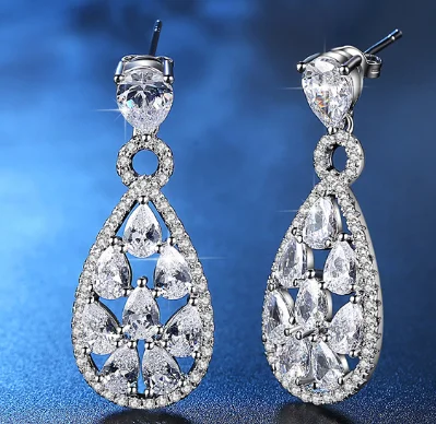 UXN352 Glitter Earring 925 Sterling Silver Zirconia stone Female Engagement Jewelry
UXN352 Glitter Earring 925 Sterling Silver Zirconia stone Female Engagement Jewelry