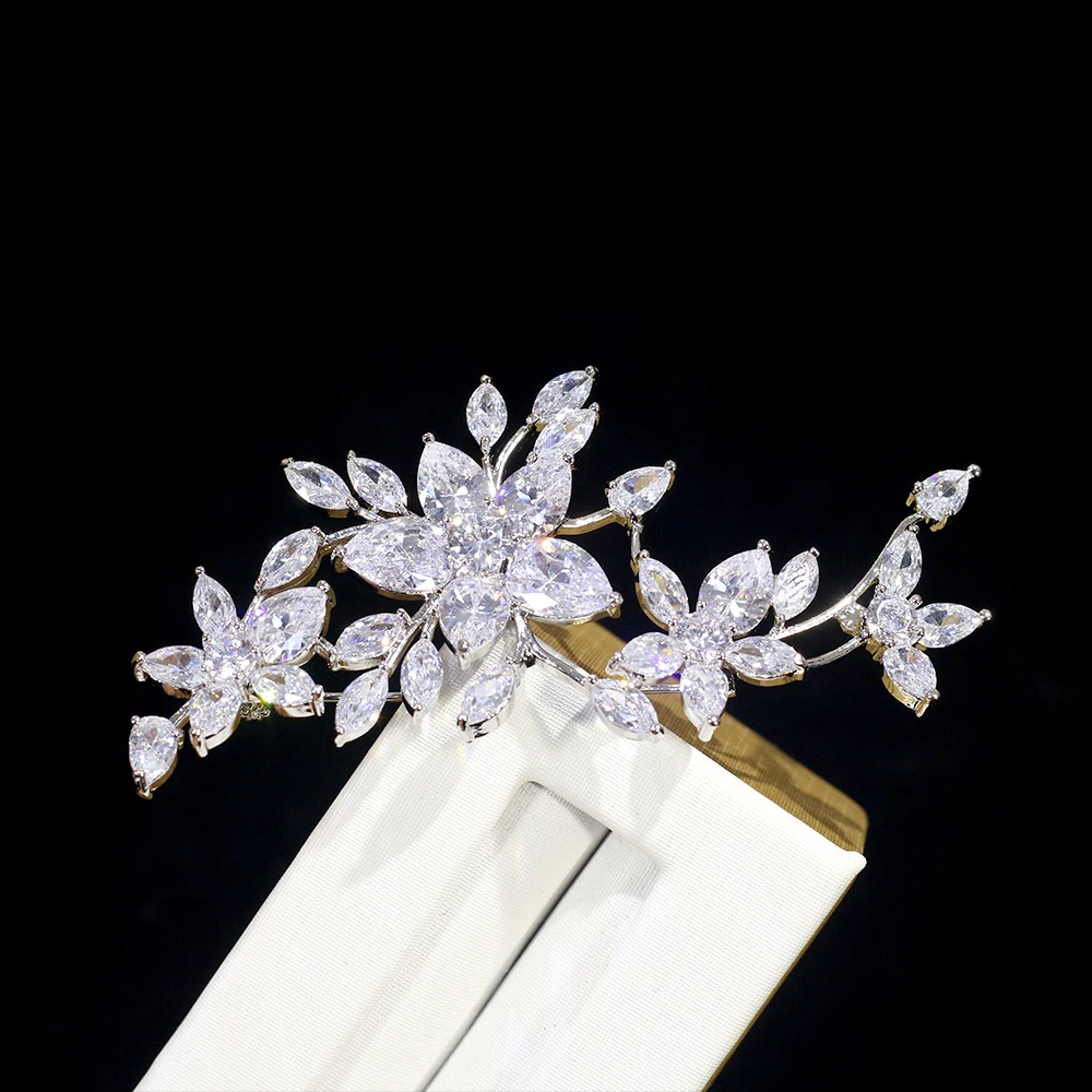 ASNORA Ladies' large flower crystal brooch, fashion brooch, brooch bouquet, zirconia brooch and OL western ornament
ASNORA Ladies' large flower crystal brooch, fashion brooch, brooch bouquet, zirconia brooch and OL western ornament