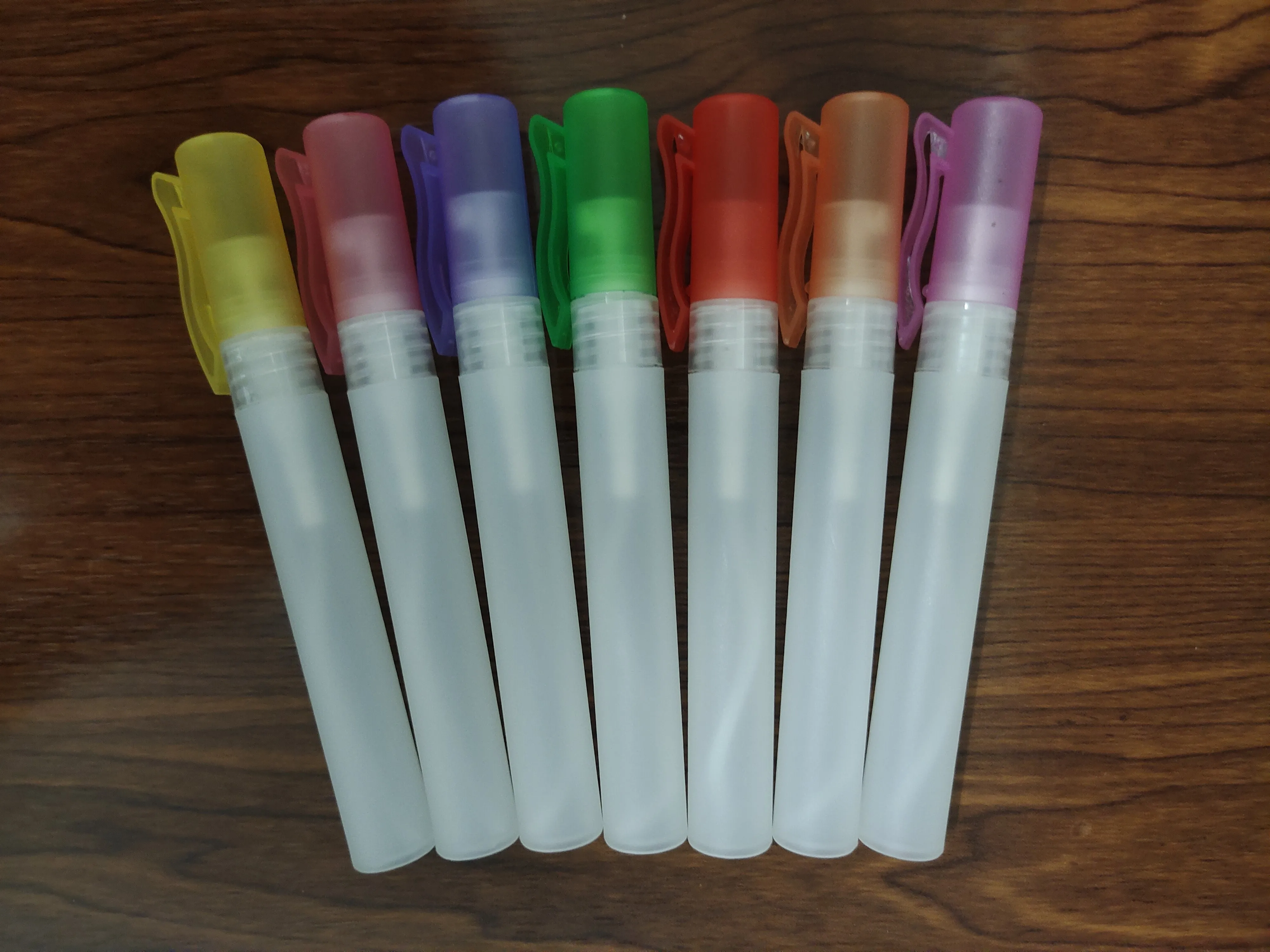 10ml Plastic Perfume Complies with PP Perfume Pen Mini Spray Dispensing Bottle with Pen Clip Cleaning Liquid Bottle 500pcs/lot
10ml Plastic Perfume Complies with PP Perfume Pen Mini Spray Dispensing Bottle with Pen Clip Cleaning Liquid Bottle 500pcs/lot