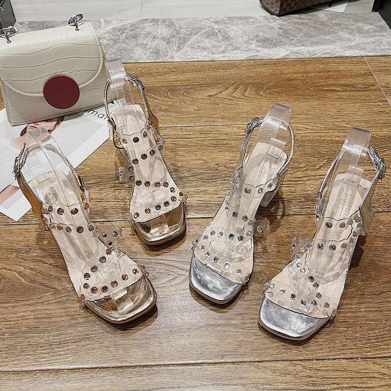 2021 new summer women's sandals color matching diamonds leather thick heel sexy crystal fashion shoes high quality recommended
2021 new summer women's sandals color matching diamonds leather thick heel sexy crystal fashion shoes high quality recommended