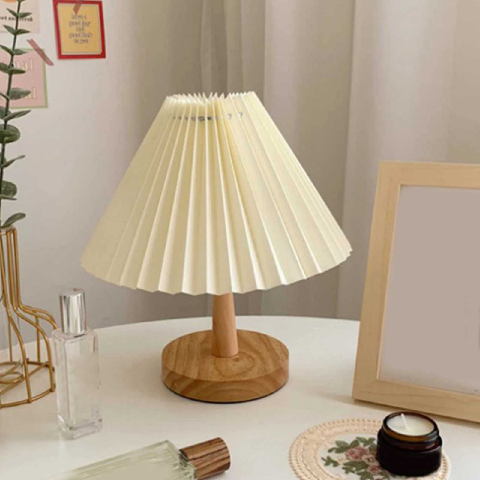 Minimalist Table Light Bedroom Bedside Pleated Light Nordic Creative Nightstand Lamps Home Office Hotel Desk Night Light
Minimalist Table Light Bedroom Bedside Pleated Light Nordic Creative Nightstand Lamps Home Office Hotel Desk Night Light