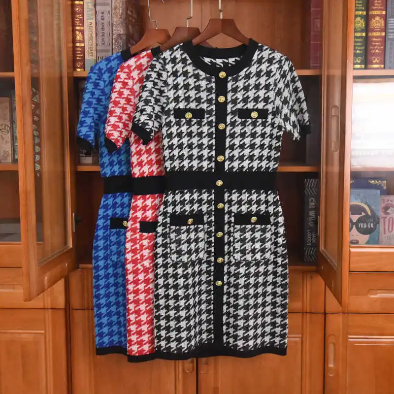 women's style France elegant knitted Dress Spring Autumn High quality Short sleeves Plaid dress C361
women's style France elegant knitted Dress Spring Autumn High quality Short sleeves Plaid dress C361