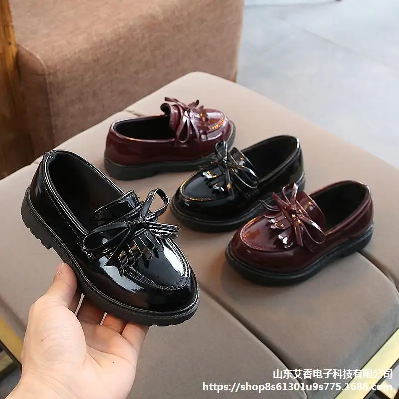 New Girls Black Dress Leather Shoes for Children Wedding Patent Leather Kids School Oxford Shoes Flat Fashion Rubber
New Girls Black Dress Leather Shoes for Children Wedding Patent Leather Kids School Oxford Shoes Flat Fashion Rubber